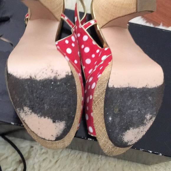 ZINC PEEP TOE SLING BACK POLKA DOT SANDALS, W/BOX - Picture 4 of 8